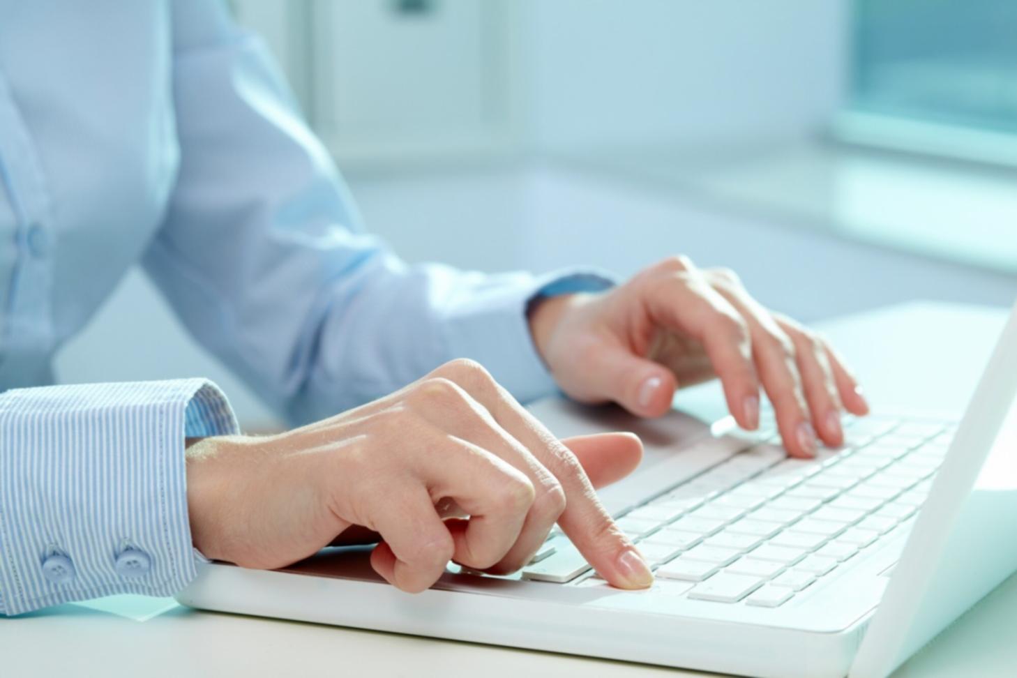 Formation en entreprise - Équipe travaillant sur l'analyse budgétaire